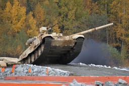 Оригинальную защиту танка Т-90М «Прорыв-3» показали вблизи: из чего она состоит?