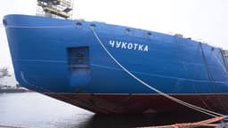 Главный распределительный щит погрузили на строящийся атомный ледокол «Чукотка»