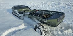 Танки грязи не боятся: уникальный плавающий гусеничный тягач разработали для военных