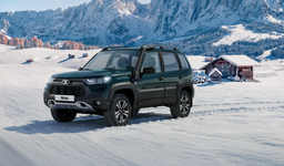 Lada Niva Travel впервые за 9 месяцев вырвалась в тройку самых популярных внедорожников. Впереди только «китайцы»