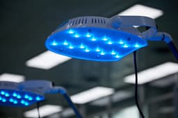 Холдинг «Швабе» отправил в Киргизию 50 фототерапевтических облучателей ОФН-02