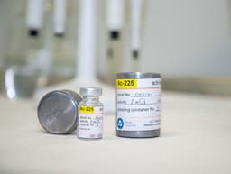 Важный этап в лечении рака: «Росатом» запатентовал новый метод разделения радия, актиния и тория