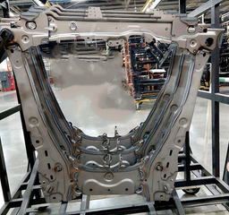 Появились первые кадры подрамника новейшей Lada Iskra: секретов остаётся всё меньше