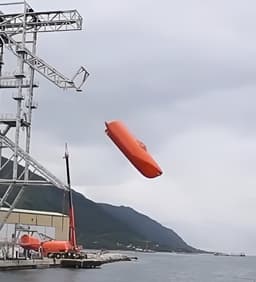 Спасательная лодка производства ОСК побила мировой рекорд по самому высокому свободному падению