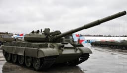 T-62M Tanks Start Losing Their Guns: Russian Soldiers' Ingenuity is Astonishing