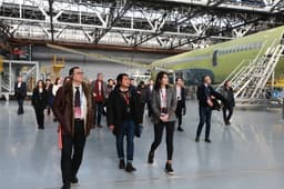 Появились уникальные кадры линии финальной сборки новых самолётов МС-21 в Иркутске