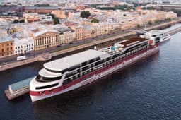 Специалисты завода «Красное Сормово» обустраивают каюты круизного лайнера «Николай Жарков»