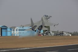 Рособоронэкспорт прорабатывает зарубежные контракты более чем на 30 миллиардов долларов