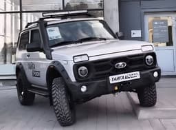 Новейшие версии Niva «Тайга» и «Тайга Профи» впервые показали вживую: с увеличенным клиренсом