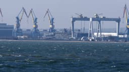 Русский «Мистраль» строится: появились первые снимки строящегося самого крупного в России УДК «Иван Рогов»