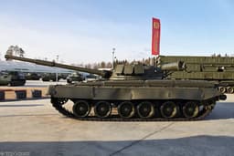 Военные раскрыли способ сымитировать подбитые танки Т-80 для обмана противника