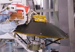 «РЕШЕТНЁВ» представит антенны для пилотируемых кораблей с рефлектором диаметром 800 мм