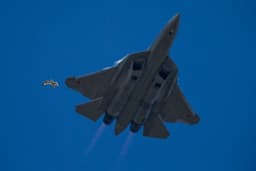 На замену Су-57: названы сроки, когда в России появятся боевые самолеты шестого поколения