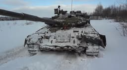 Польша обнаружила сотни «летающих» Т-80 в ожидании «мобилизации» в Петербурге