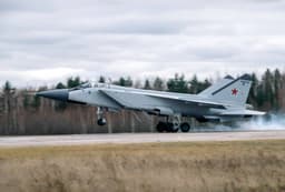 «Самый быстрый боевой самолет в мире»: российский истребитель МиГ-31 вызвал восхищение в США