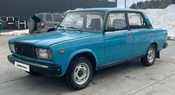 Stood in the garage, not driven in winter: a 1992 export VAZ-2107 is being sold in Izhevsk