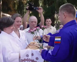 Космонавты Овчинин и Вагнер после возвращения с МКС вернулись в Звёздный городок