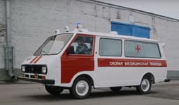 Легенда советской медицины на колёсах: Музей транспорта Москвы отреставрировал карету скорой помощи РАФ-22031