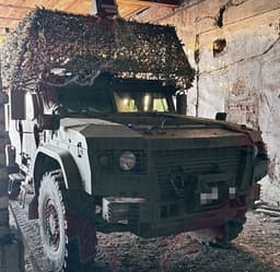 Дорога им не нужна: броневики «Титан» с ракетами «Корнет» и двигателем с турбонадувом поступили военным