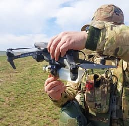 Уничтожители тяжелой техники: оптоволоконные дроны стали незаменимым инструментом в боях