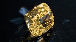 «Новое Солнце»: самый крупный жёлтый бриллиант в истории России выставляют на аукцион