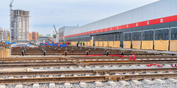 Первый поезд прибыл в электродепо «Столбово»: метро Москвы расширяет границы