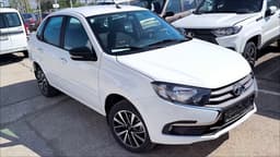 With Glossy Mirrors and Two-Tone Discs: Lada Granta in Top Configuration Shown in Photos