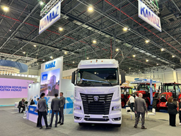 Минпромторг отказал КамАЗу в субсидии на 346 млн рублей из-за опоздания на 18 минут