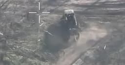 Кулибины установили автопушку с БМП-2 на лафете от орудия Д-44 в кузов УАЗ: кадры военного «франкенштейна»