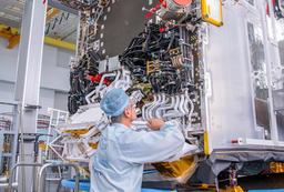 Не хуже, чем у других: предприятие «Роскосмоса» наращивает производство волноводов для спутников