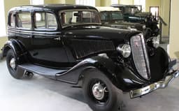 «Капсула времени»: винтажный ГАЗ М-1 выставили на продажу в Тюмени за 8 млн рублей