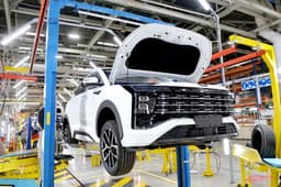 With a spacious interior and a huge trunk: the "Moskvich 8" crossover has been put on the assembly line