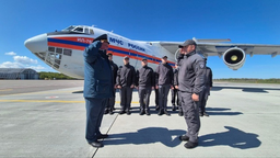 «Взрывоопасное наследие» войны: МЧС России разминирует немецкую баржу в акватории Калининградской области