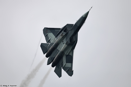 Для пилотов истребителей Су-57 разработали инновационный шлем помощи при пусках ракет