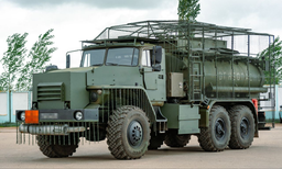 «Уралвагонзавод» впервые оборудовал военные бензовозы защитой от осколков и дронов