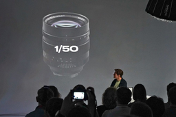 Большая «дырка»: «Швабе» представил сверхсветосильный объектив «Зенитар»