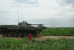 Военнослужащие на Кубани отстрелялись из штатного вооружения БМП-3 на дальности до 4000 метров