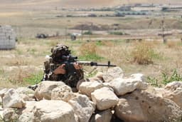 Вооруженные СВД и АСВК-М российские снайперы уничтожили «противника» на полигоне в Таджикистане