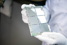 Новое терморегулирующее покрытие для космических аппаратов  представили в Роскосмосе