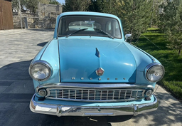 Прикоснуться к легенде СССР: «Москвич-403» выставили на продажу за миллион рублей