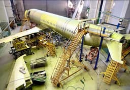 Импортозамещённые запчасти SJ-100 станут дешевле: раньше стоили в два раза дороже, чем на Airbus