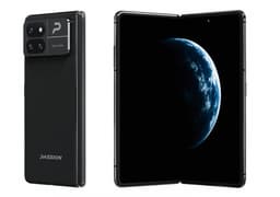 Первый отечественный складной смартфон на «Ред ОС» появится летом 2025 года