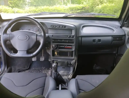 Заниженную 35-летнюю «девятку» продают в Германии за «копейки»