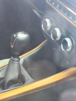 В Lada Iskra появится премиум климат-контроль с экранами в ручках, но придётся запастись терпением