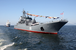 Large landing ship "Oslyabya" entered the Pacific Ocean with a new mission