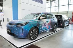 Новый кроссовер Evolute i-Space показали на выставке «Иннопром» 