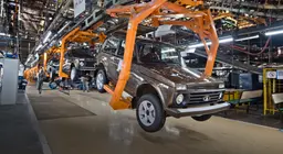 Дистанционно и без наценок: у россиян появился ещё один способ купить автомобиль Lada
