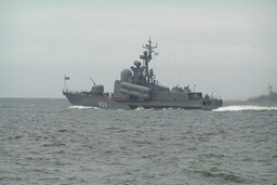  Ракетная «Молния» Тихоокеанского флота открыла артиллерийский огонь в Японском море против БЭКов на учениях