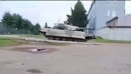 «Уралвагонзавод» разработал тяжёлый робот-штурмовик на базе танка Т-90: начались испытания на полигоне