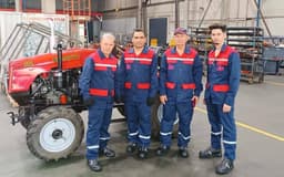 Тракторы BELARUS едут на «Остров Свободы»: кубинцев в Бобруйске учат собирать технику МТЗ